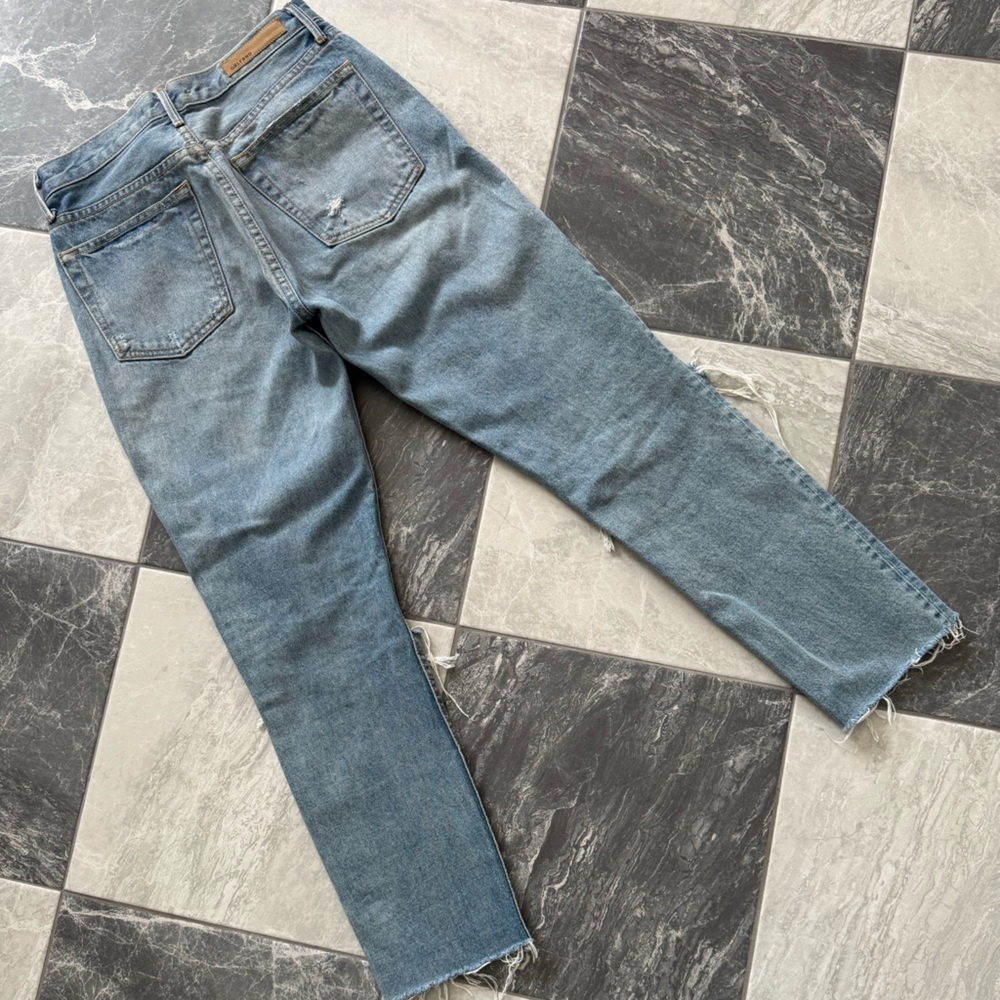 GRLFRND Karolina Distressed Denim Jean - Size 27 - EUC - Light Wash - Picture 10 of 10
